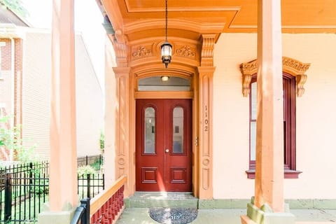 Front entrance 