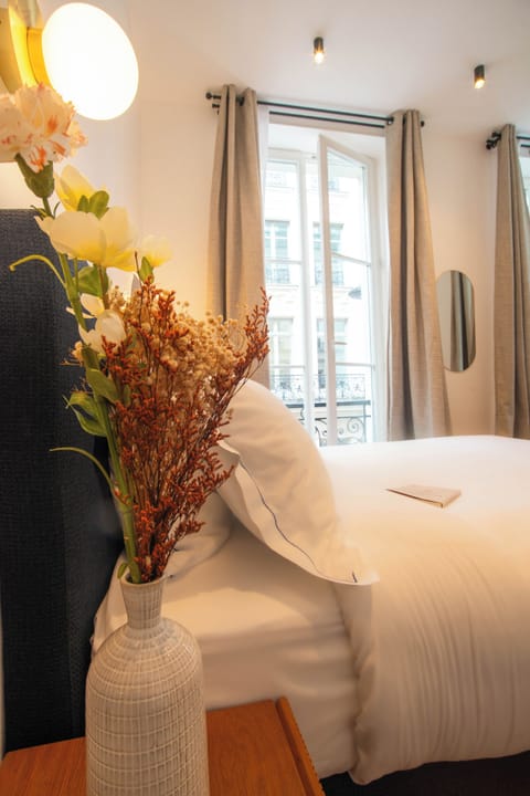Superior Apartment | Premium bedding, pillowtop beds, in-room safe, blackout drapes