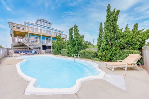 18-Surf-Or-Sound-Realty-1128-Sunny B-Pool-02
