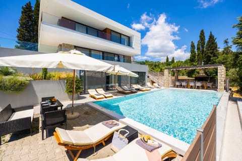Beautiful villa with private pool and terrace
