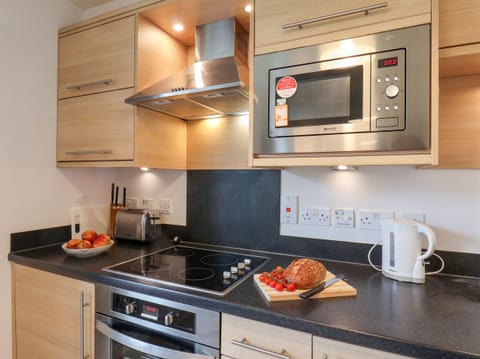 Fridge, dishwasher, electric kettle, toaster