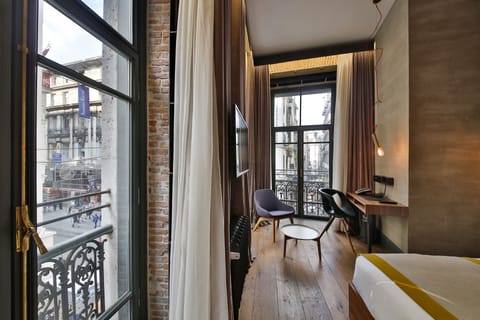 Senior Suite (Istiklal View) | Premium bedding, minibar, in-room safe, individually furnished