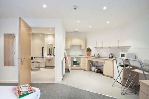 Standard Studio | Desk, iron/ironing board, free WiFi, bed sheets