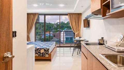 Double Room Single Use | In-room safe, iron/ironing board, free WiFi