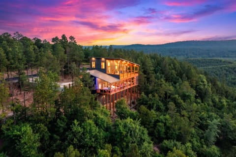 Welcome to Hilltop Retreat!