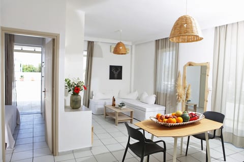 Kalimera apt,Near beach,Tavern,Supermarket,Rethymno