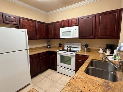 Kitchen, Indoors, Refrigerator, Sink, Microwave
