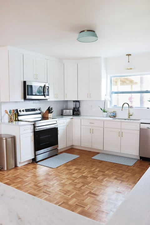brand new fully stocked kitchen