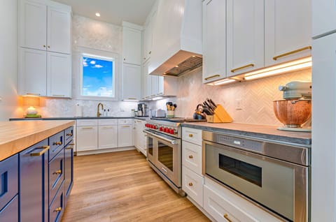 Plenty of room and 2 dishwasher to help clean up!