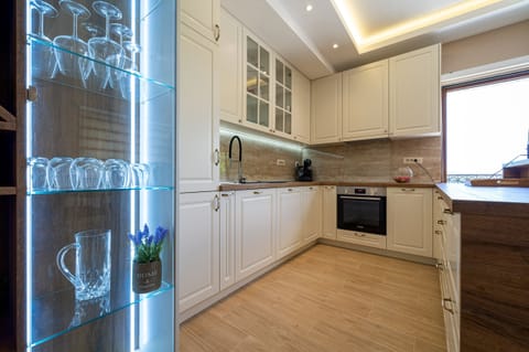 Fully equipped kitchen on the 1st floor