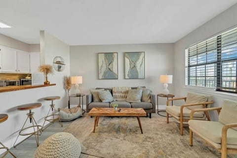 Beautiful coastal decor!