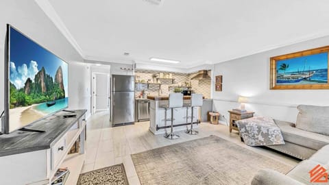 Nice, open living room!