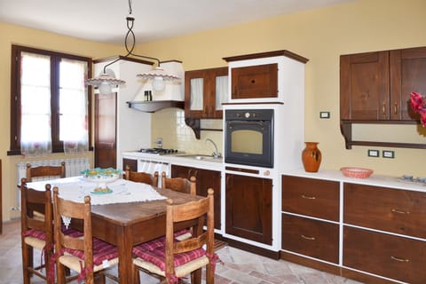 The kitchen with dining area