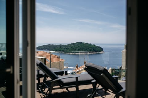 Panoramic Apartment, 2 Bedrooms, Sea View | Terrace/patio