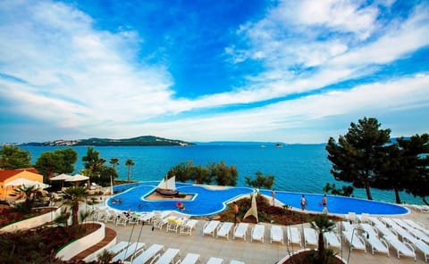 Seasonal outdoor pool