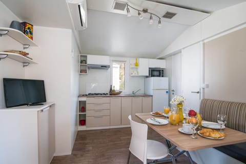 Standard Mobile Home | Free WiFi