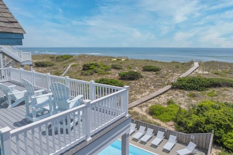 Oh, baby! The sun is shining, the ocean is calling, and you’ve got your family and friends ready to create those vacation memories you’ll hold onto forever.