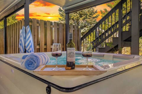 Enjoy the cold winter snow from the warmth ouf our luxurous hot tub. We didn’t just provide you a hot tub. Bullfrog Spas STIL hot tub is a therapeutic experience. Let the massage jets knead out all those aches and pains. 