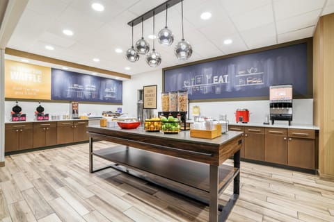 Free daily buffet breakfast