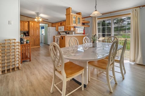 Bright and airy atmosphere complemented by tasteful accents.