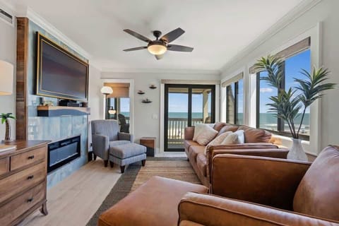 Corner Unit - Oceanfront!