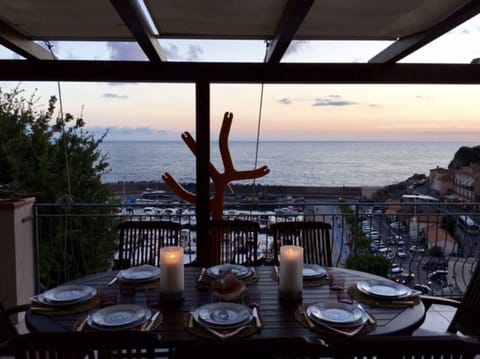 Luxury House | Terrace/patio