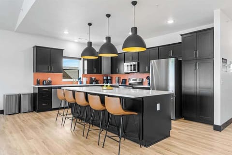 Spacious, well-stocked kitchen that has everything you need.  We're not rookies at this :)