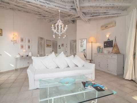 Balcony, Apartment, Sea, Coast, Shade, Resort Town, Hotel, Villa, Bay, Seaside Resort