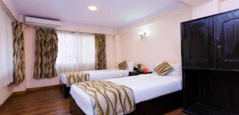 Deluxe Twin Room | Free WiFi, bed sheets