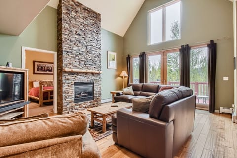 Townhome, 4 Bedrooms | Living area | Smart TV