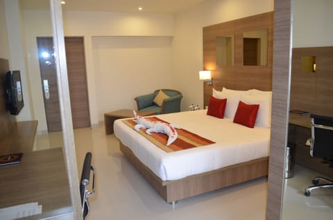 Superior Room | In-room safe, soundproofing, iron/ironing board (on request)
