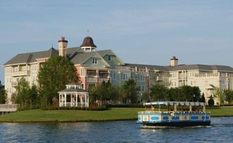 Disney's Saratoga Springs Resort & Spa_3.jpg