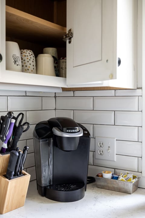 Start your day right with the convenience of a coffee maker at your fingertips. Brew your favorite blend and savor the aroma of freshly made coffee, setting the perfect tone for your mornings. Welcome to a space where your coffee cravings are met with ease and style.