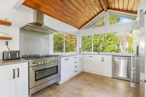 Great kitchen with everything you need to cook a meal. Plus there's a coffee machine - just bring your favourite beans.