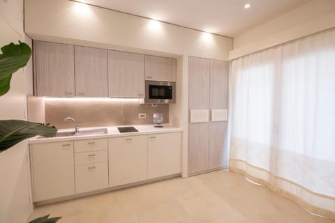 Luxury Suite | Private kitchen | Espresso maker