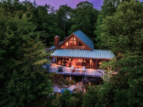 Private cabin in the peaceful side