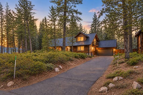 Welcome to The Bear's Den—a spacious six-bedroom Tahoe home surrounded by towering pines, with room for families and groups to spread out and enjoy the mountains together.