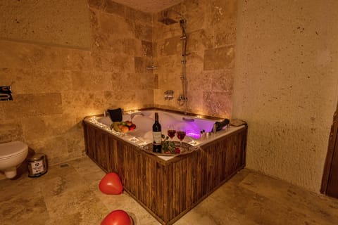 Comfort Room | Bathroom | Hair dryer, towels, soap, shampoo