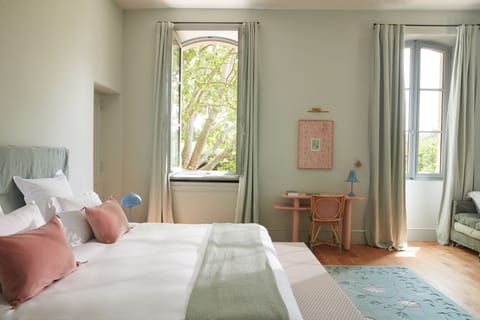 Junior Suite | Premium bedding, free minibar items, in-room safe