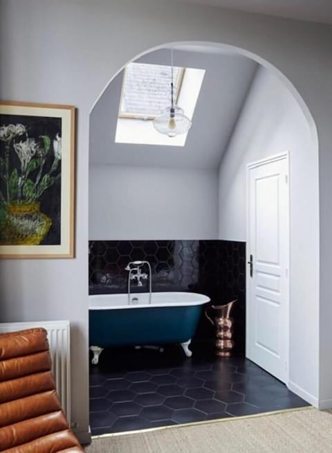 Design Room | Individually decorated, individually furnished, desk, free WiFi