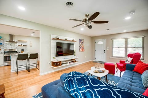 San Antonio Vacation Rental | 3BR | 2BA | 1,284 Sq Ft | 1 Step Required to Enter