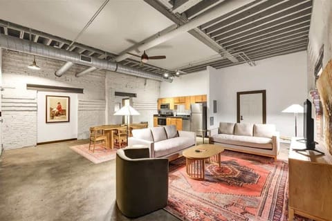 Whiskey Row Loft | Next to Yum Center • Walk to Distilleries
