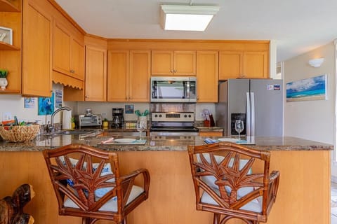 Condo, 2 Bedrooms | Private kitchen | Fridge, oven, dishwasher, coffee/tea maker