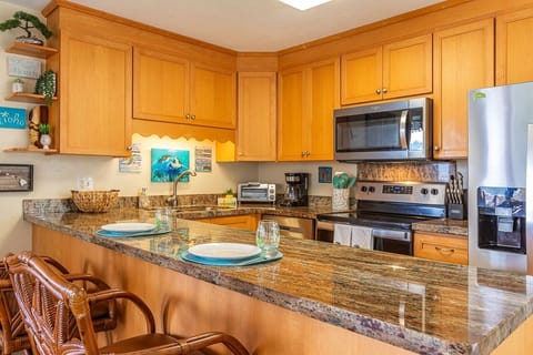 Condo, 2 Bedrooms | Private kitchen | Fridge, oven, dishwasher, coffee/tea maker