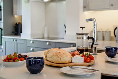 Lulham Kitchen - StayCotswold