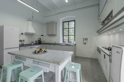 Villa | Private kitchen | Full-size fridge, microwave, oven, stovetop