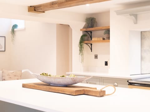 Fridge, dishwasher, cookware/dishes/utensils