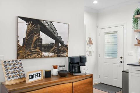 Make a single cup, or a whole pot to share. K-cups, creamer and sweeteners provided.