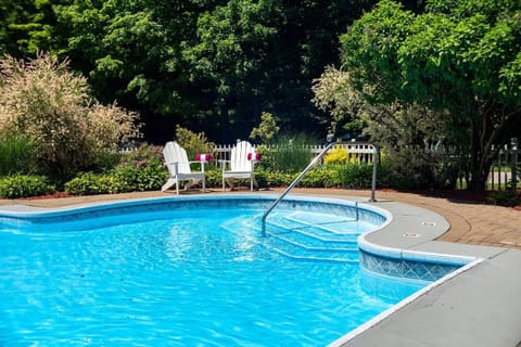 Marina Pool (Open Memorial Day to Labor Day)
