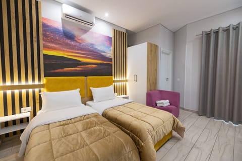 Deluxe Twin Room | Frette Italian sheets, premium bedding, memory foam beds, minibar